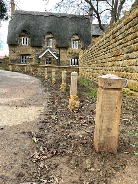 Oak Timber Bollard Supplier