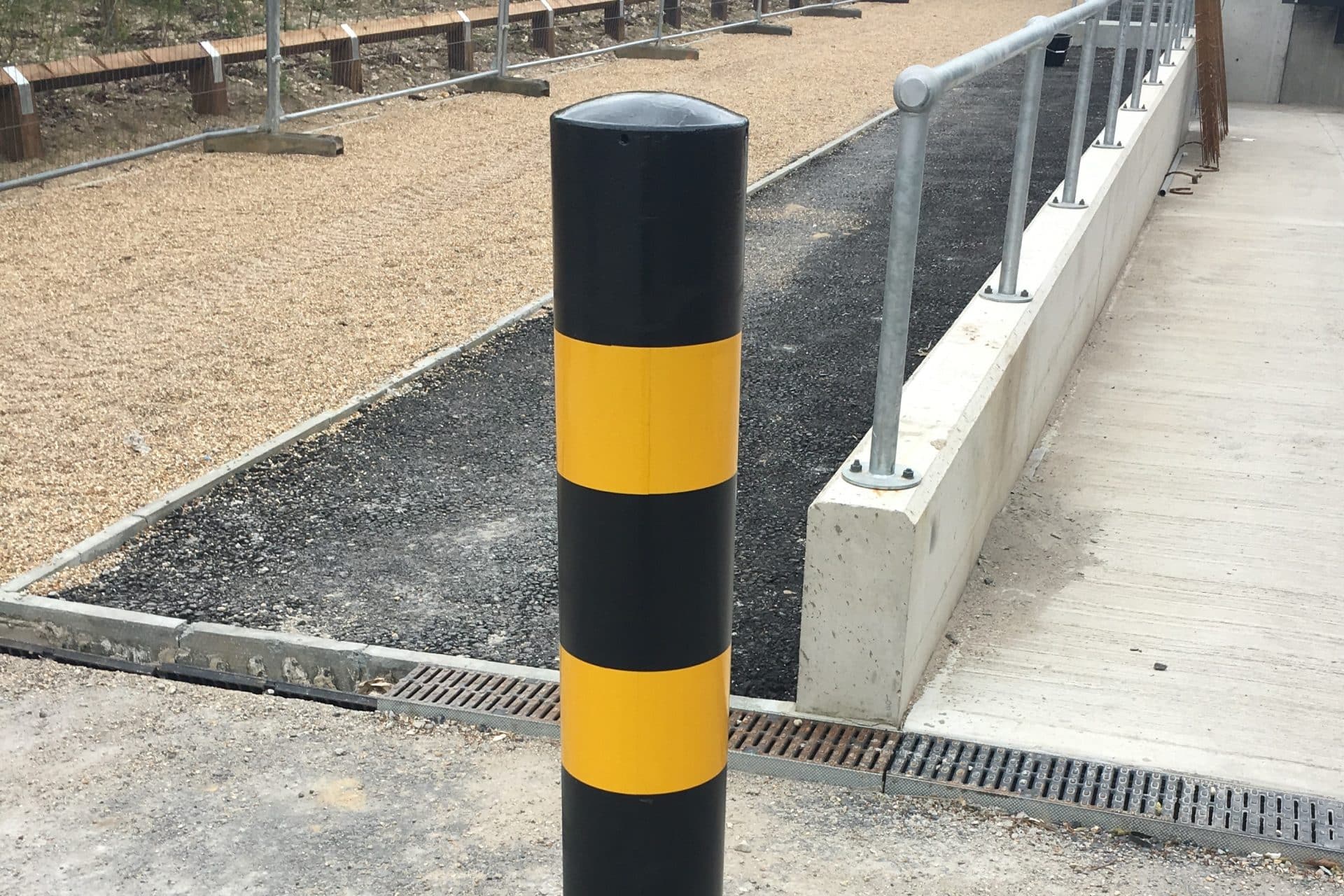 Black Yellow Galvanised Mild Steel Bollard