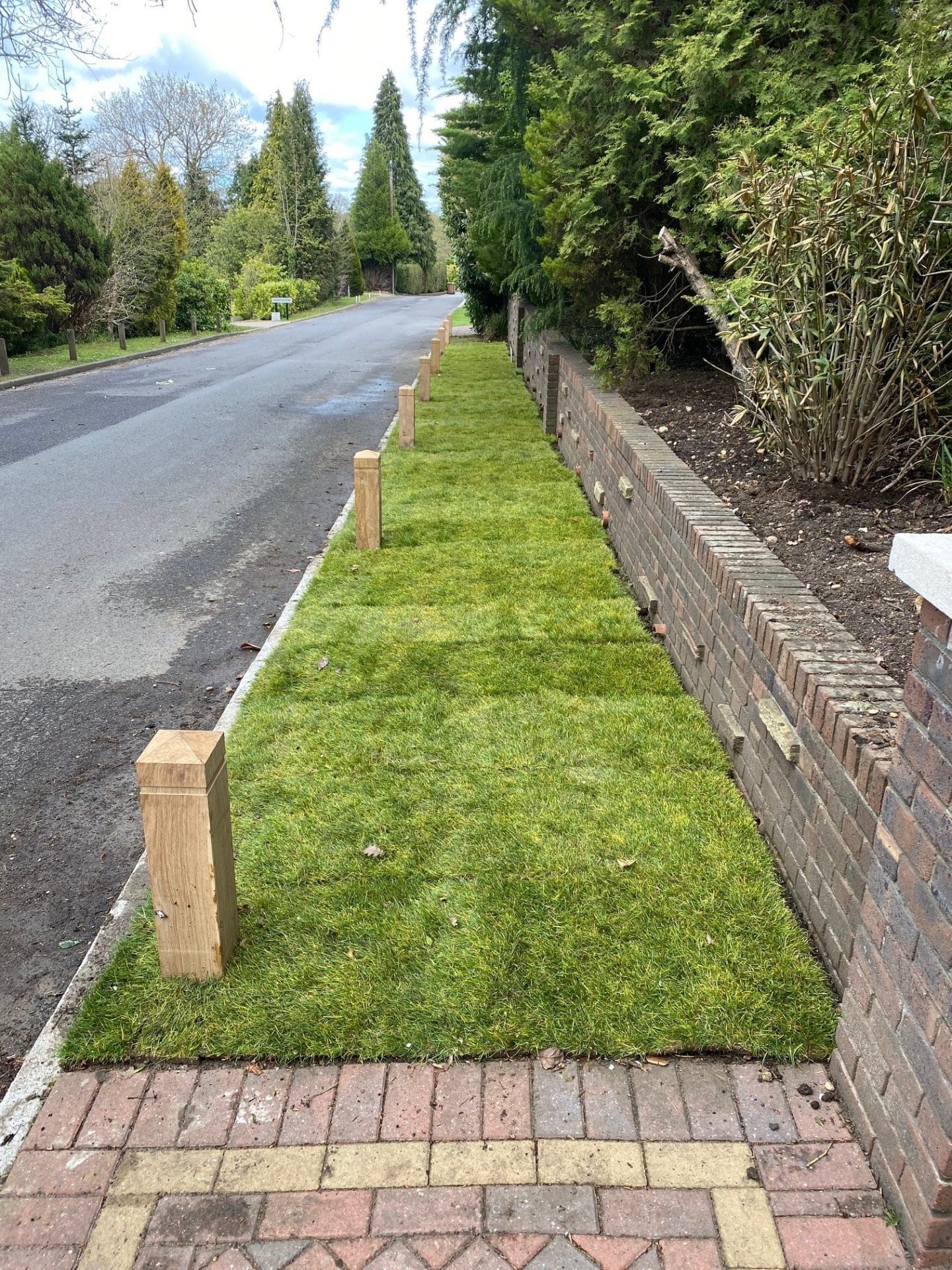 Timber Bollard Supplier | Solid oak Bollards