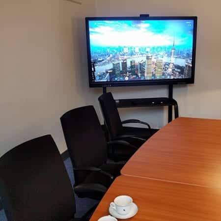 4K Interactive Multi-Touch Whiteboard