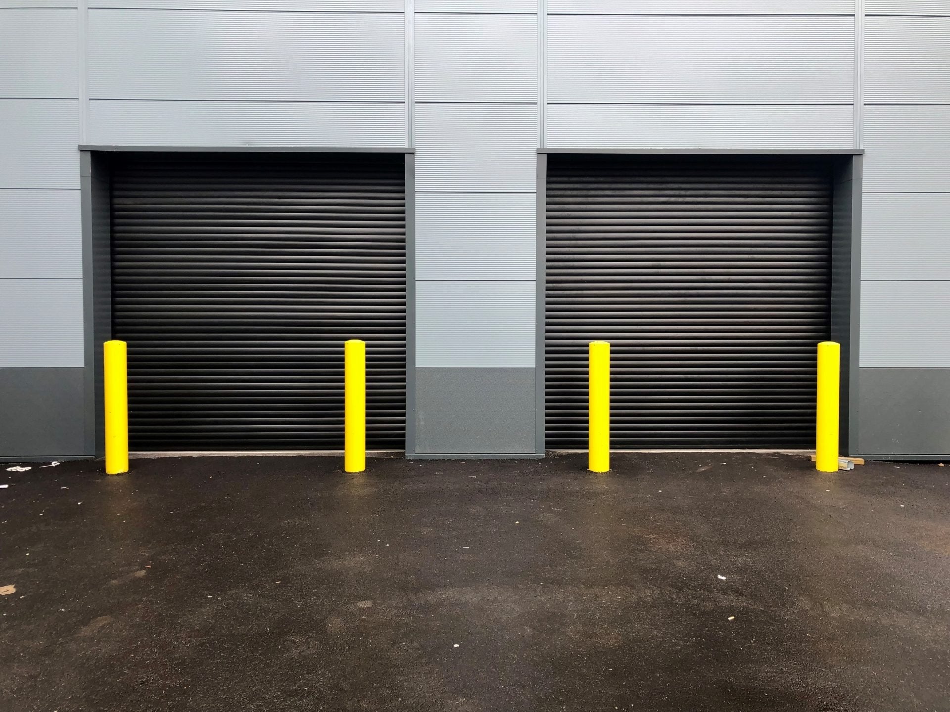 Yellow galvanised steel bollard