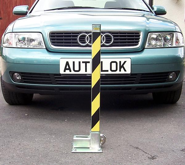 Autolok Compact Removeable Parking Post - Store Fittings Direct