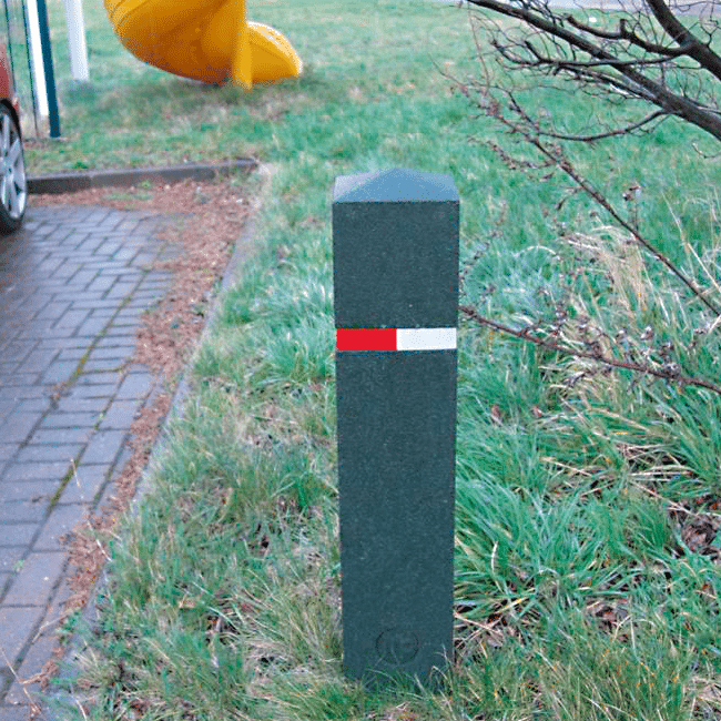 Berkeley Recycled Rubber Bollard - Store Fittings Direct