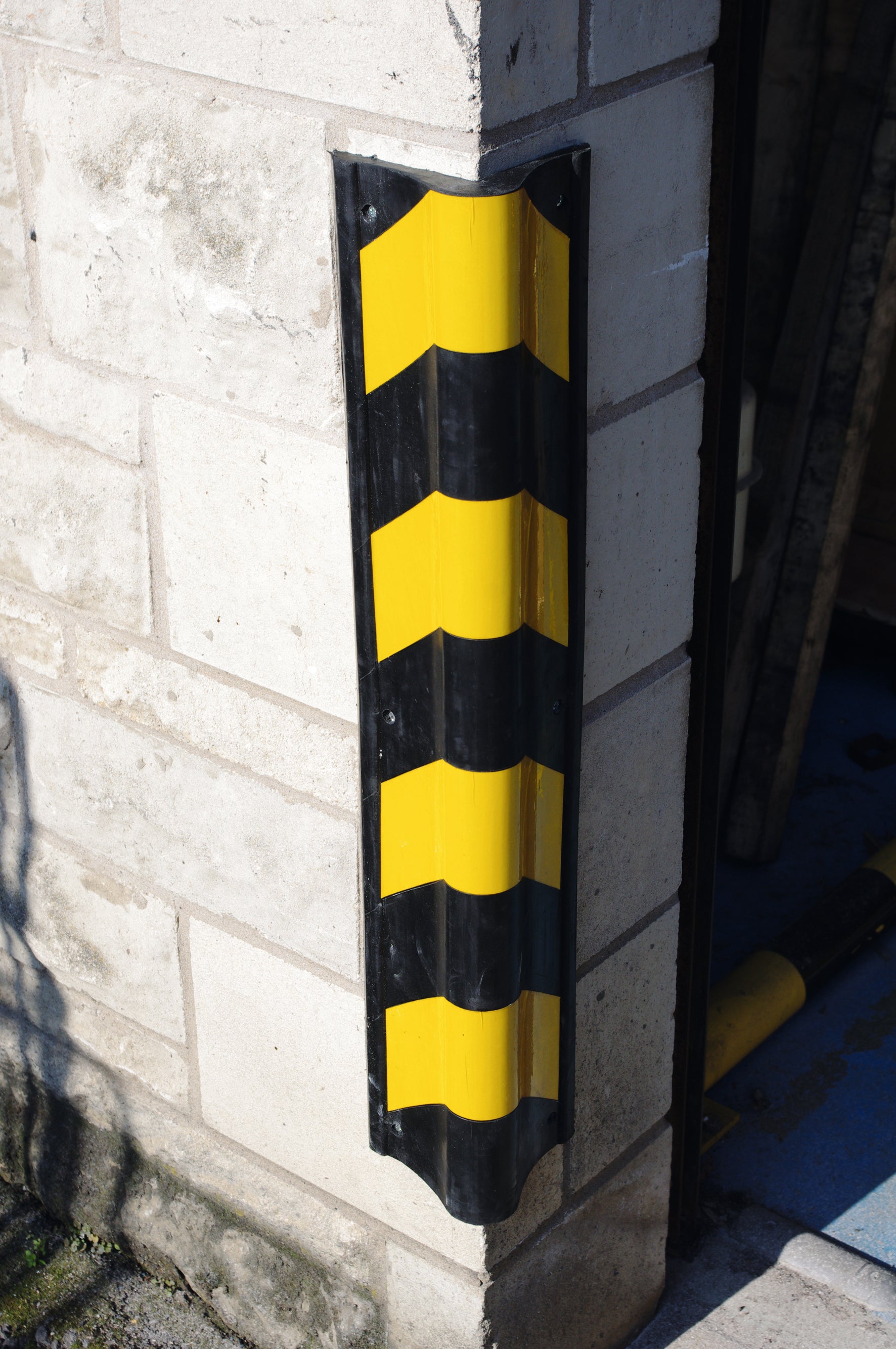 Corner Protector - Bullnose - 800mm Long - Store Fittings Direct