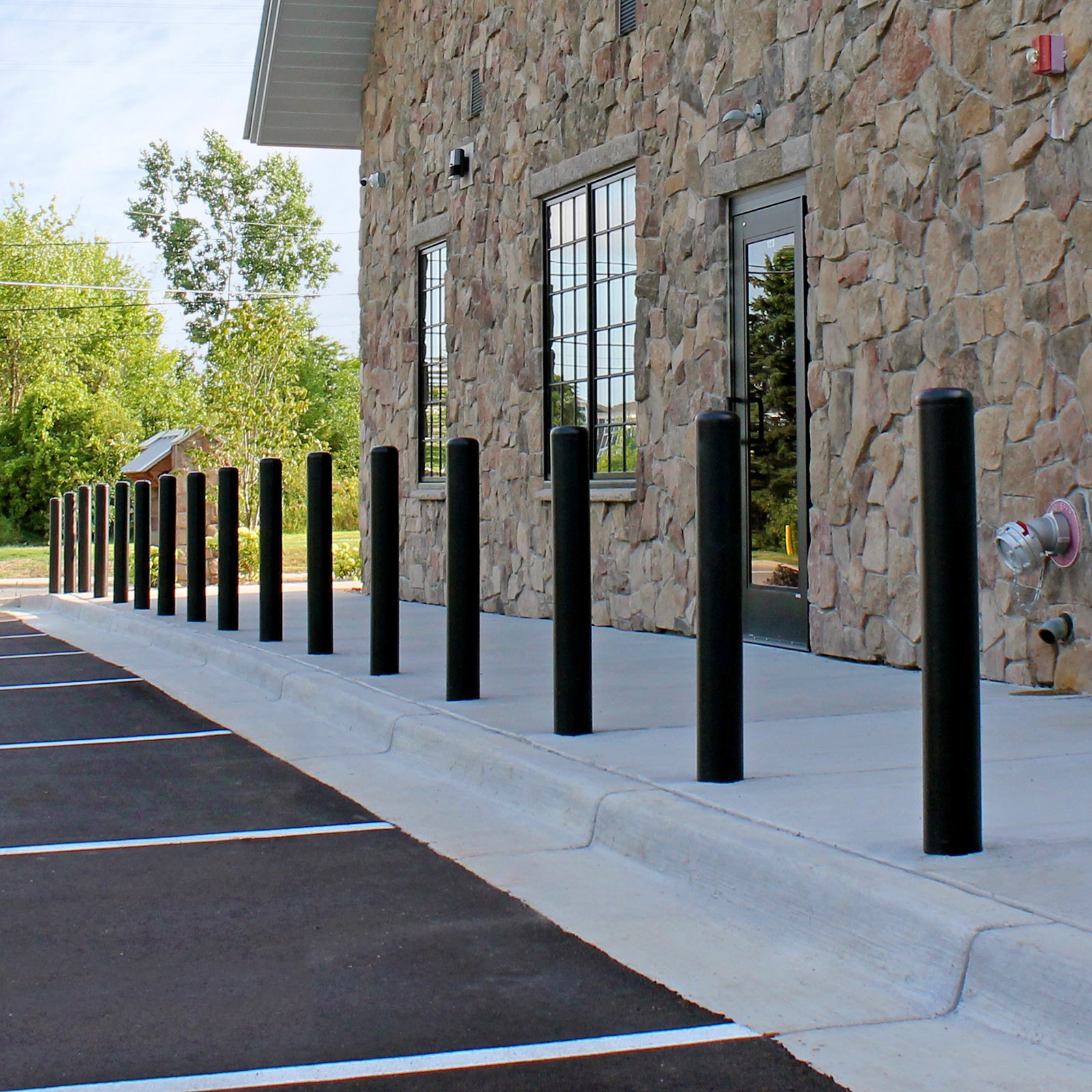 CrashCore Bollard S10 | ASTM F3016 Crash-Tested Safety Bollards - Store Fittings Direct
