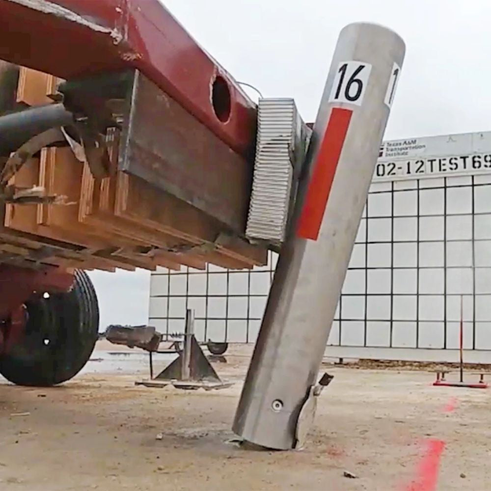 CrashCore Bollard S10 | Removable ASTM F3016 Crash-Tested Safety Bollards - Store Fittings Direct