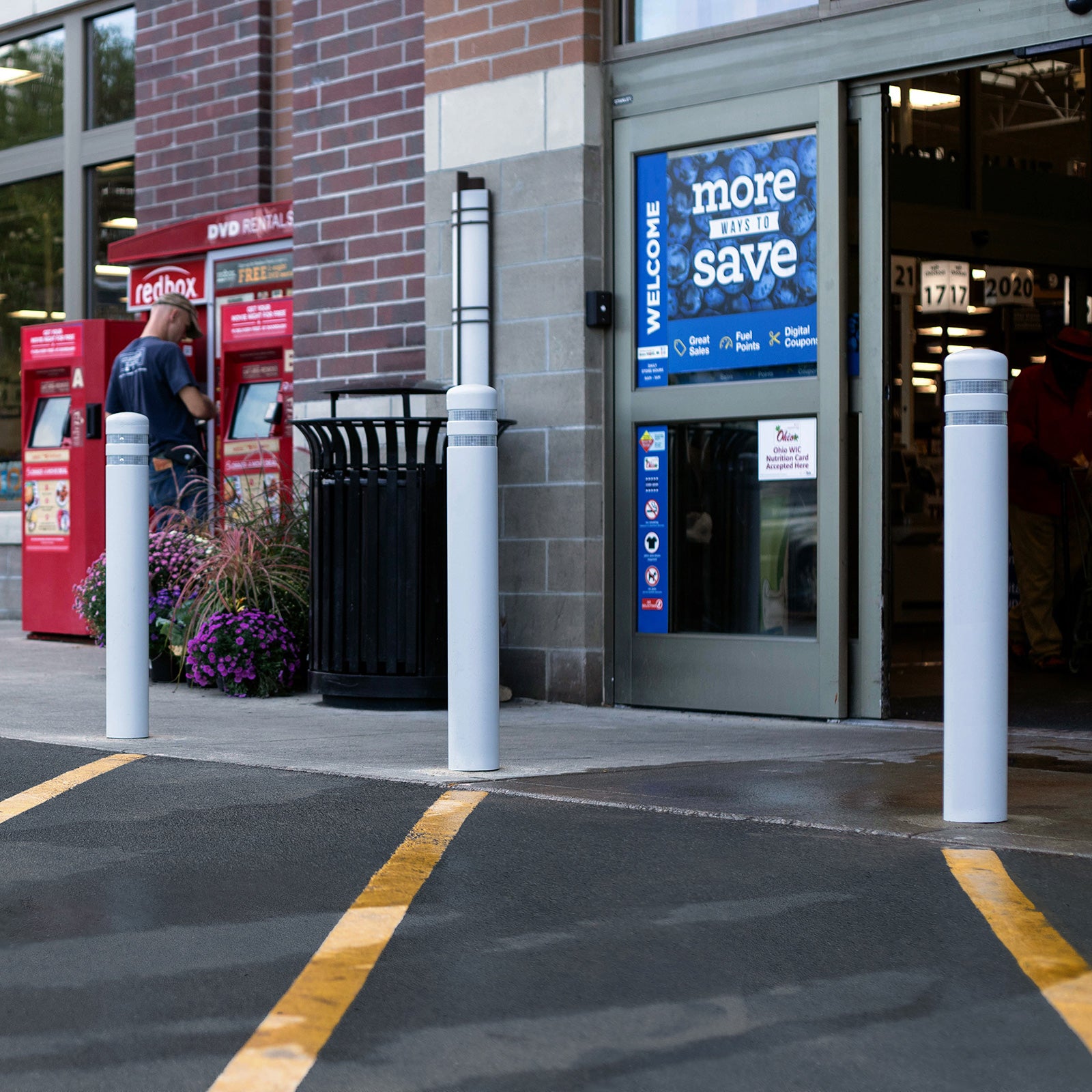 CrashCore Bollard S15 | ASTM F3016 Crash-Tested Safety Bollards - Store Fittings Direct