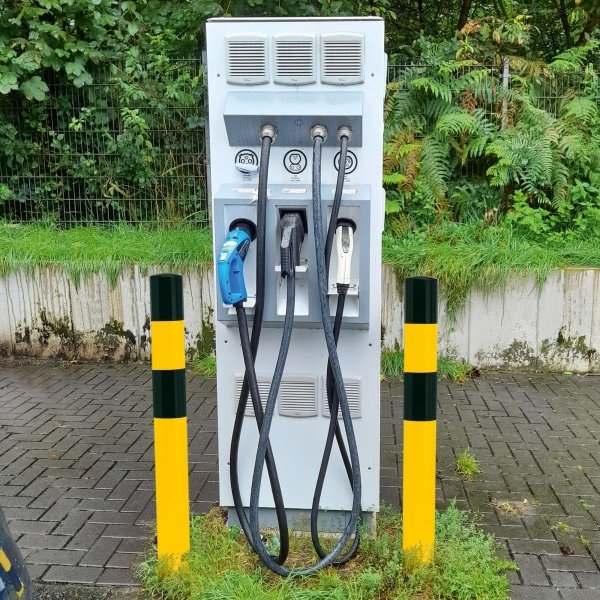 EV Charging Protection Bollard | Black Bull - Store Fittings Direct