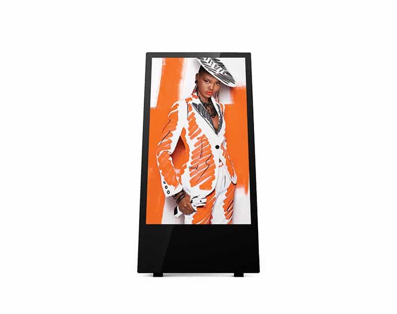 3-Day Hire — Outdoor Battery Powered Digital A-Board | IP65 Waterproof | 700cd/m² - Store Fittings Direct