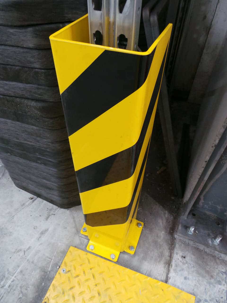 Pallet Racking Protection | Black Bull - Store Fittings Direct