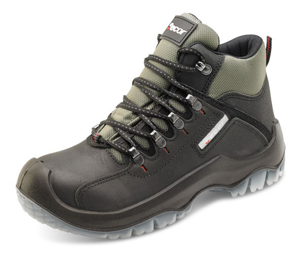 Traxion Boot