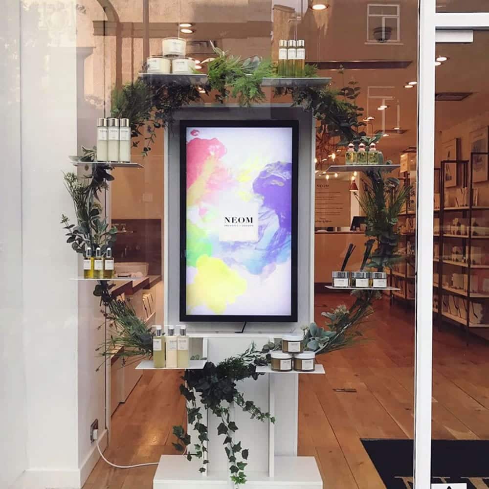 Ultra High Brightness Sunlight Readable Window Display 3500 cd/m2 | Professional Digital Signage Display - Store Fittings Direct