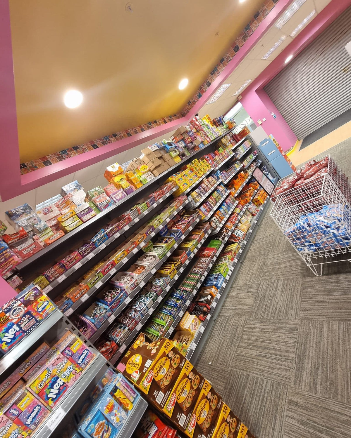 Wall Shelving Bay 2.4m | 570mm Base Shelf | 470mm Uppers - Store Fittings Direct