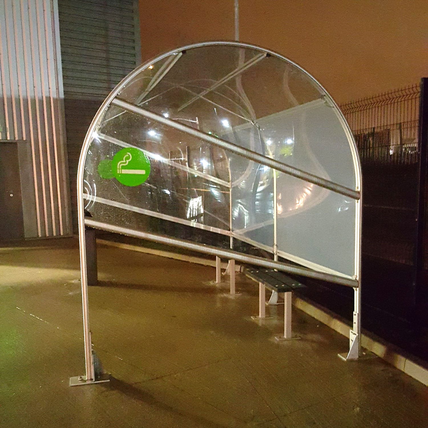 Free Standing Smoking Shelter with Seating | Aluminium | Silver